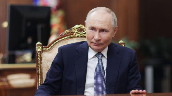Путин назвал Большой театр достоянием России