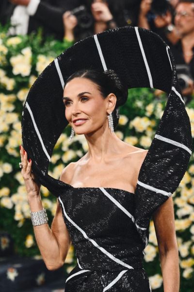 Удачи и провалы на Met Gala 2025: звезды удивляли и шокировали нарядами2