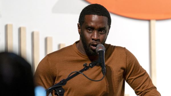 СМИ: бывшая девушка рэпера Diddy дала показания в суде3