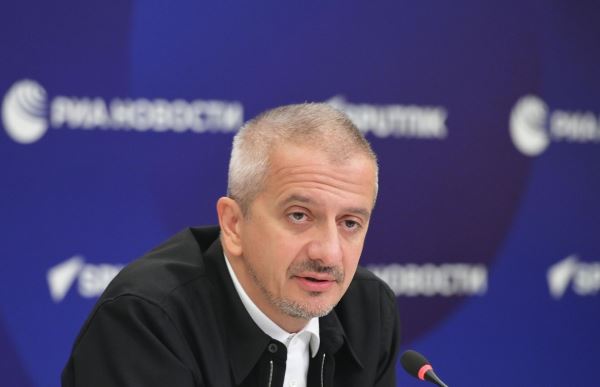Константин Богомолов заявил о новом манифесте — на Сцене 