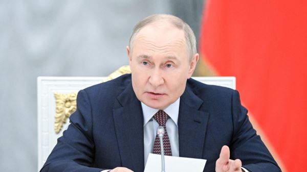 Путин направил приветствие участникам фестиваля 