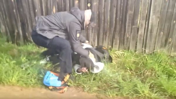 «Задержаны сторонники идеологии массовых убийств и неонацизма»: ФСБ предотвратила поджог здания МО РФ в Тверской области