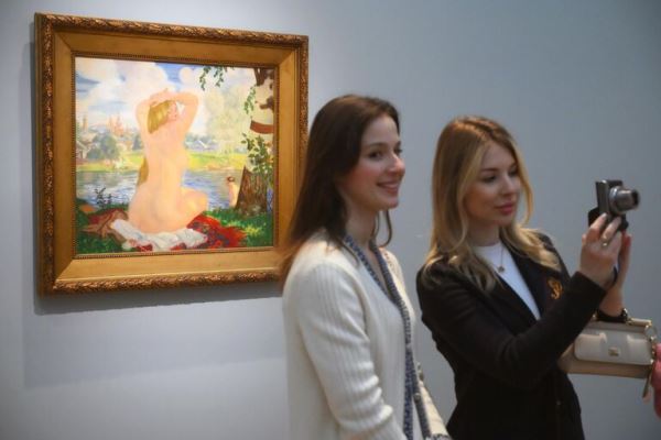 Пышные красавицы и русские гулянья: чем удивит большая выставка Кустодиева0